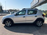 Usata Dacia Sandero Stepway 90 CV (66 kW) 2017 Argento Berlina