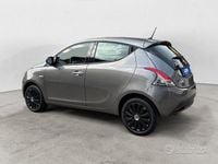 Usata Lancia Ypsilon Silver 69 CV (50 kW) 2022 Antracite metallizzato Utilitaria