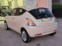 Usata Lancia Ypsilon Silver 69 CV (50 kW) 2016 Beige Utilitaria