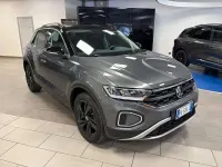 Usata VW T-Roc Sportline 116 CV (85 kW) 2025 Grigio scuro metallizzato SUV