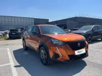 Usata Peugeot 2008 Active 131 CV (96 kW) 2023 Arancione SUV