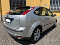 Usata Ford Focus 90 CV (66 kW) 2006 Grigio Berlina