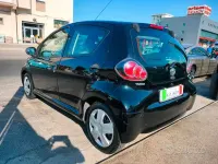 Usata Toyota Aygo 68 CV (50 kW) 2010 Nero Utilitaria