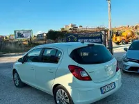 Usata Opel Corsa Cosmo 95 CV (69 kW) 2011 Bianco Utilitaria