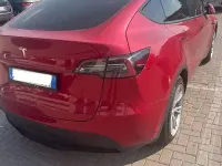 Usata Tesla Model Y RWD 88 kW (120 CV) 2023 Rosso SUV