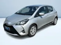 Usata Toyota Yaris Active 69 CV (50 kW) 2017 Grigio Berlina