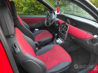 Usata Lancia Ypsilon 60 CV (44 kW) 2002 Rosso Utilitaria