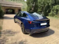 Usata Tesla Model 3 Standard Range 235 kW (320 CV) 2023 Blu/azzurro Berlina