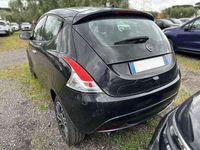 Begagnad Lancia Ypsilon S 69 HK (50 kW) 2024 Svart Halvkombi