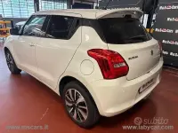 Usata Suzuki Swift 90 CV (66 kW) 2019 Bianco Utilitaria