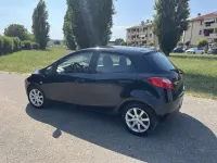 Usata Mazda 2 72 CV (52 kW) 2010 Nero Utilitaria