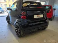 Usata Smart ForTwo Cabrio Brabus Xclusive 102 CV (75 kW) 2011 Blu notte metallizzato Cabrio