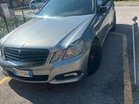 Usata Mercedes E250 Premium 277 CV (203 kW) 2009 Grigio Berlina