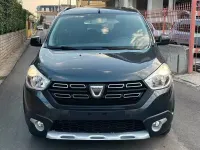 Usata Dacia Lodgy Stepway 109 CV (80 kW) 2018 Grigio Monovolume