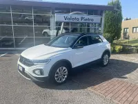 Usata VW T-Roc Life 150 CV (110 kW) 2023 Pure white tetto black SUV