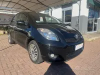 Usata Toyota Yaris Sol 90 CV (66 kW) 2010 Nero Utilitaria