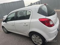 Usata Opel Corsa 85 CV (62 kW) 2013 Bianco Utilitaria