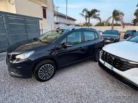 Usata Peugeot 2008 Active 101 CV (74 kW) 2018 Grigio SUV