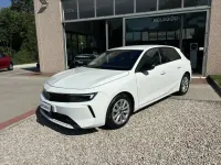 Usata Opel Astra Elegance 110 CV (80 kW) 2023 Bianco Utilitaria