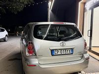 Usata Toyota Corolla Verso 115 CV (84 kW) 2005 Grigio Monovolume