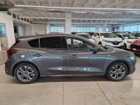 Usata Ford Focus ST 125 CV (91 kW) 2023 Grigio Berlina