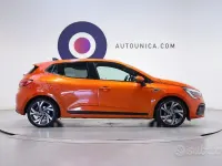 Käytetty Renault Clio V R.S. 91 HP (66 kW) 2021 Oranssi Sedan