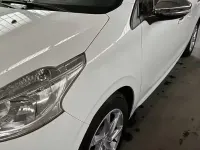 Usata Peugeot 208 68 CV (50 kW) 2013 Bianco Utilitaria