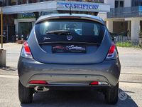 Usata Lancia Ypsilon Gold 69 CV (50 kW) 2018 Grigio Utilitaria