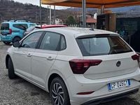 Usata VW Polo Life 80 CV (58 kW) 2023 Beige Utilitaria