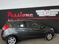Usata Ford Fiesta 95 CV (69 kW) 2016 Grigio Utilitaria
