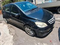 Usata Mercedes B200 140 CV (102 kW) 2006 Nero Monovolume