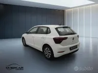 Usata VW Polo Life 95 CV (69 kW) 2023 Bianco Utilitaria