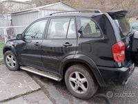 Usata Toyota RAV4 116 CV (85 kW) 2001 Nero Station wagon