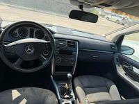 Usata Mercedes B180 109 CV (80 kW) 2005 Grigio Monovolume