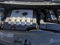 Begagnad VW Touran 140 HK (102 kW) 2004 Grå Minibuss
