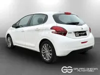 Usata Peugeot 208 Active 82 CV (60 kW) 2018 Bianco Utilitaria
