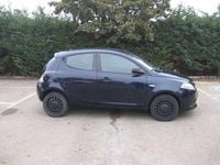 Usata Lancia Ypsilon Silver 69 CV (50 kW) 2021 Blu di blu micalizzato Utilitaria