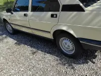 Usata Alfa Romeo Giulietta 109 CV (80 kW) 1982 Giallo Berlina