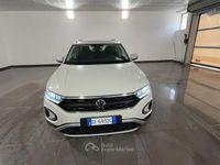 Usata VW T-Roc Life 110 CV (80 kW) 2022 Argento SUV