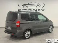 Usata Ford Tourneo Courier 75 CV (55 kW) 2017 Grigio Monovolume