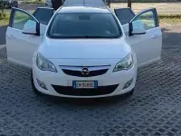 Usata Opel Astra GTC Cosmo 110 CV (80 kW) 2012 Berlina