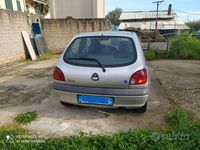 Usata Ford Fiesta 75 CV (55 kW) 2000 Grigio Utilitaria