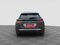 Usata Peugeot 2008 Active 101 CV (74 kW) 2021 Grigio platinum SUV