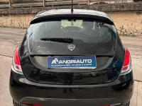 Usata Lancia Ypsilon 69 CV (50 kW) 2012 Nero Utilitaria