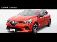 Begagnad Renault Clio V Techno 145 HK (106 kW) 2023 Orange Sedan