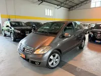 Usata Mercedes A160 95 CV (69 kW) 2011 Grigio Utilitaria