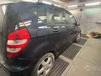Usata Mercedes A150 Elegance 95 CV (69 kW) 2007 Blu Utilitaria