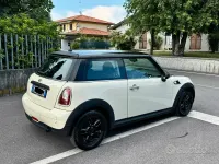 Usata Mini Cooper 122 CV (89 kW) 2010 Bianco Utilitaria