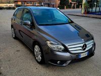 Usata Mercedes B160 Executive 90 CV (66 kW) 2014 Grigio Utilitaria