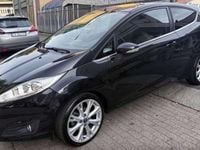 Usata Ford Fiesta Titanium 75 CV (55 kW) 2013 Berlina